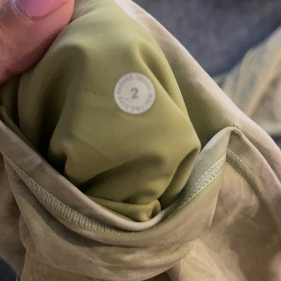 Lululemon Fast and Free High Rise Tight 25" *Ice Dye
Ice Wash Hazel Green size 2 - Picture 8 of 8